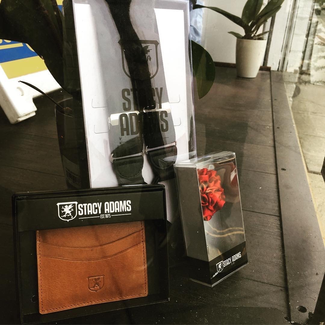 Stacy Adams wallet, suspenders and lapel flower
